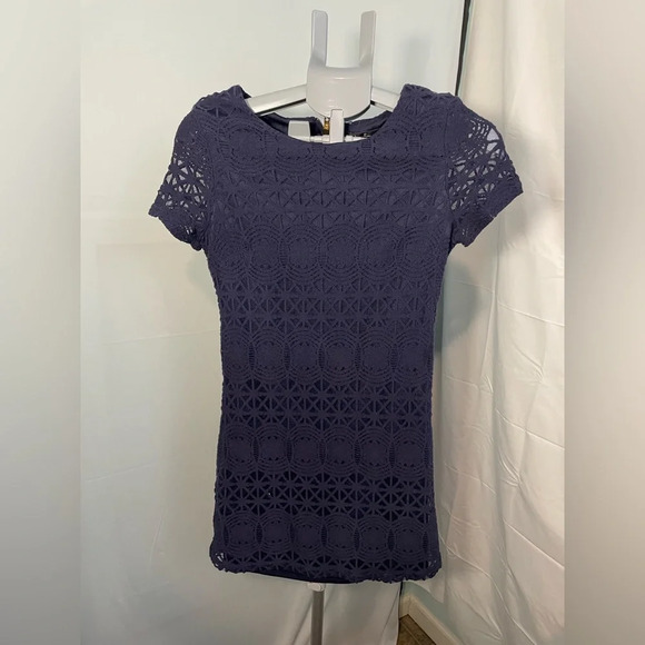 Lulus  SZ small‎ Navy Blue Floral Crochet Lace Short Sleeve Mini Dress - Picture 1 of 10